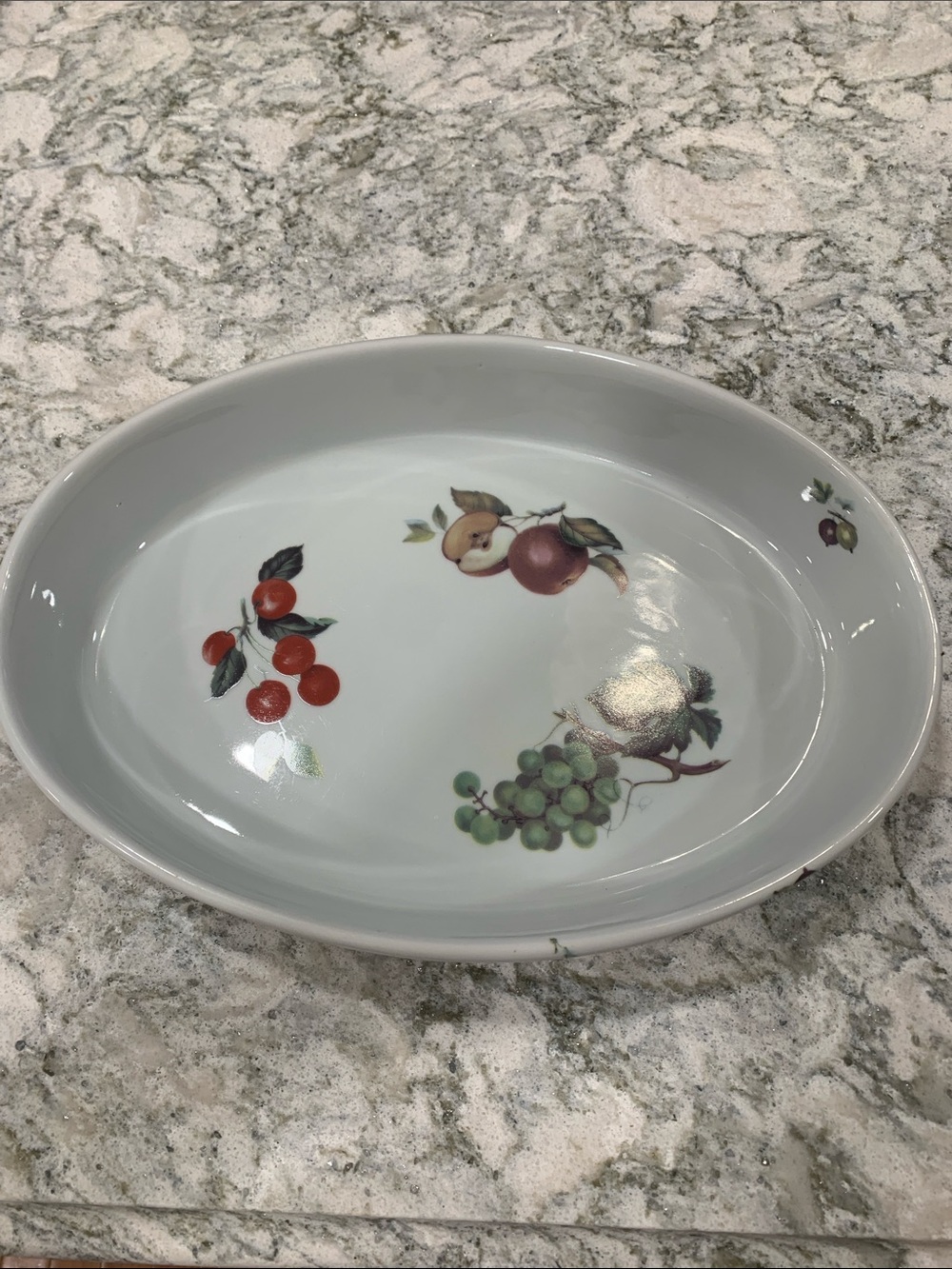 Cordon Bleu B.I.A. Oval Casserole Dish Fruit Pattern